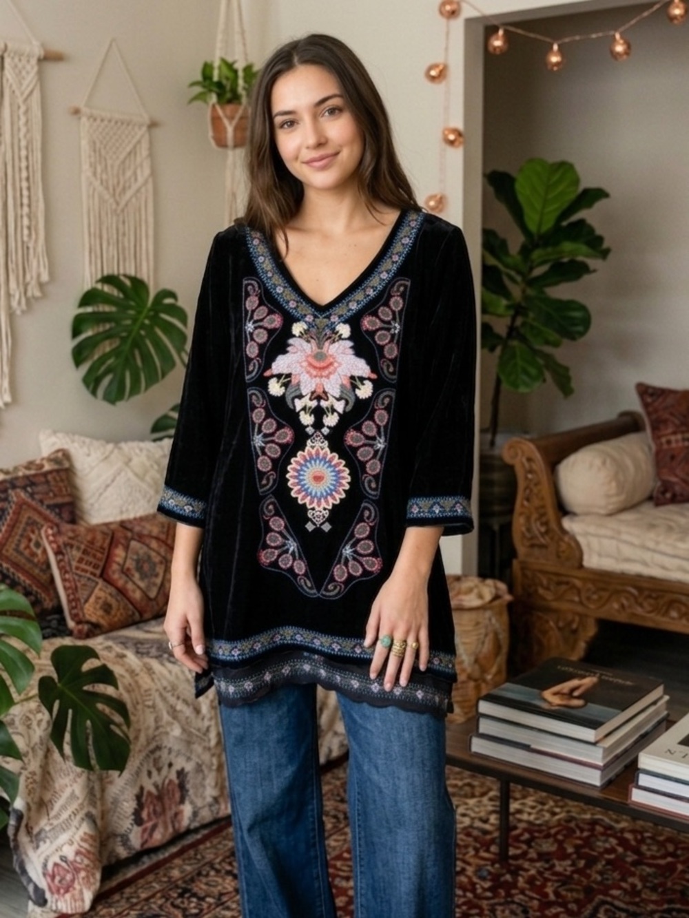 $160 NWOT Paparazzi Black Velvet Embroidered Boho Tunic - Women’s Medium